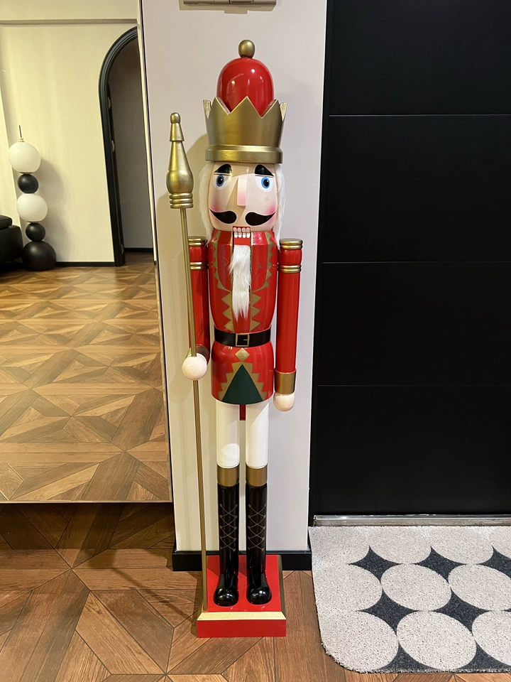 Cafe Decorative Ornament 120cm - Nutcracker Figurine 评论和价格