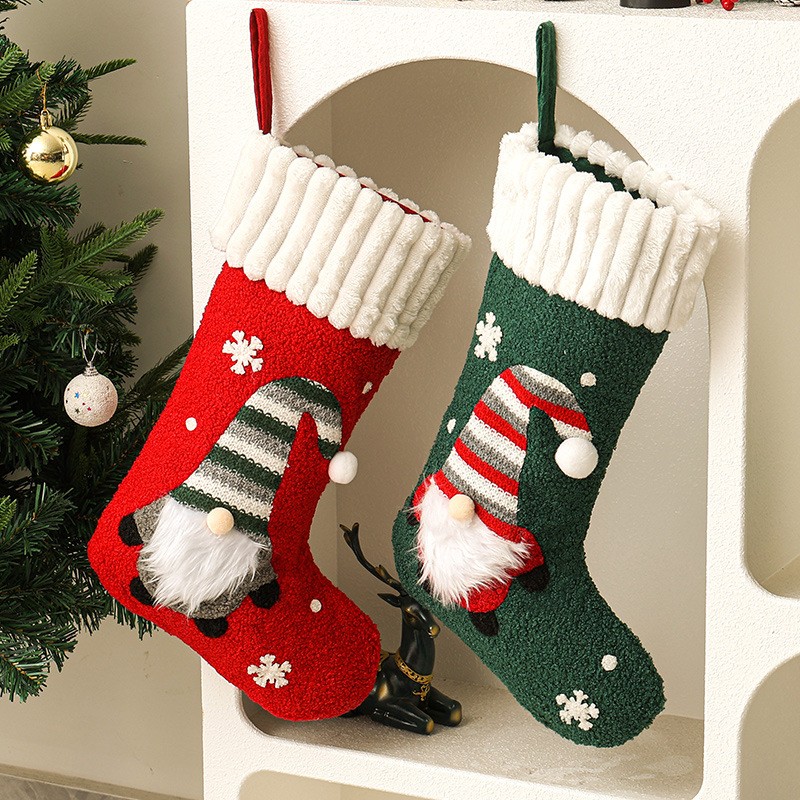 Large Faceless Old Man Christm - Christmas Stocking Hanging 评论和价格